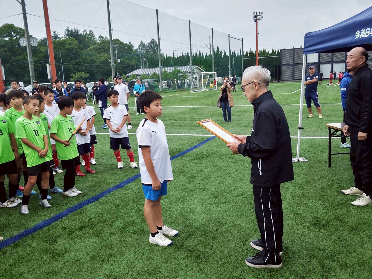 第3位チームへの表彰状授与
